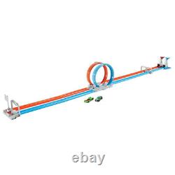 Ensemble de pistes de course Hot Wheels Double Loop Dash Track & 2 voitures jouets en fonte amusantes.